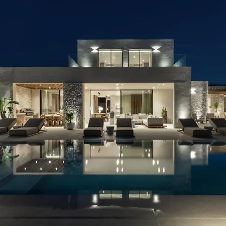 Villa Valerozo - Exclusive Beachside Experience Amoudi