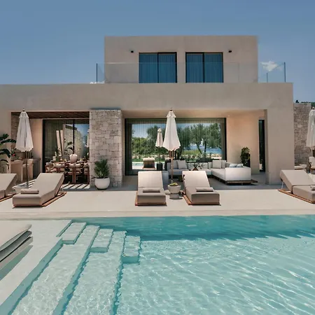 Villa Valerozo - Exclusive Beachside Experience *